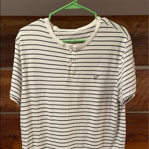 American Eagle large shirt